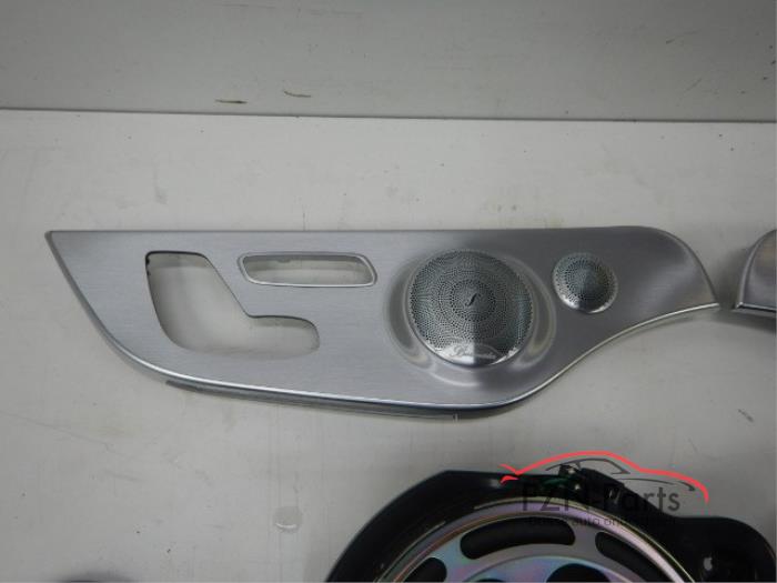 Mercedes-Benz C63S Burmeister Speakerset