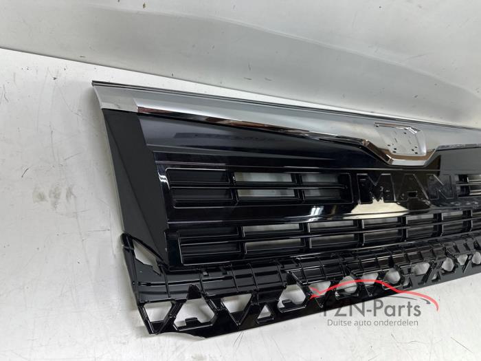 Man TGE Grille Hoogglans Chroom