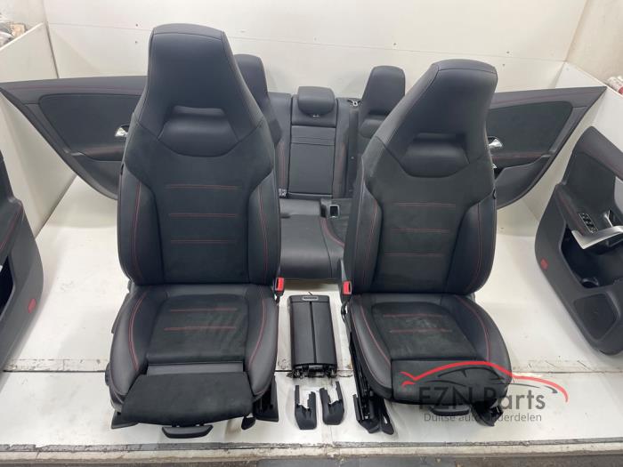 Mercedes-Benz CLA A118 Amg-Line Interieur Leer Alcantara Verwarmbaa