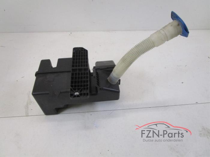 Ruitensproeiertank voor Volkswagen Tiguan (22737993)