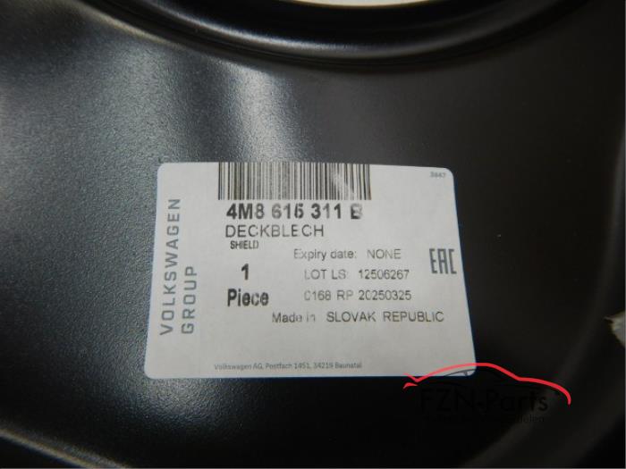 Audi RSQ8 4M Stofplaten voorzijde