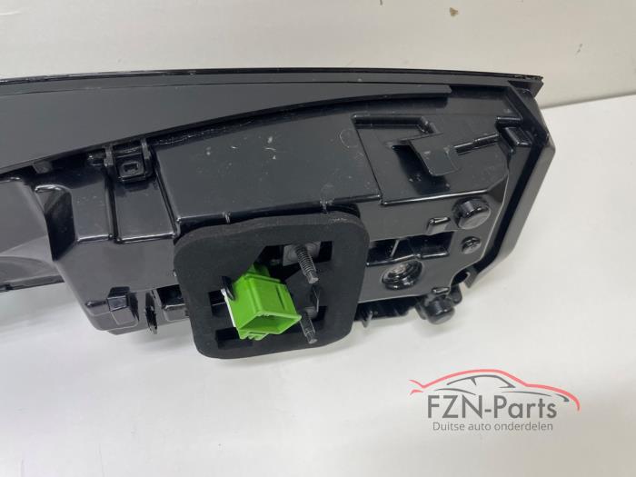 VW Tiguan 571 LED Achterlicht Achterklep Midden
