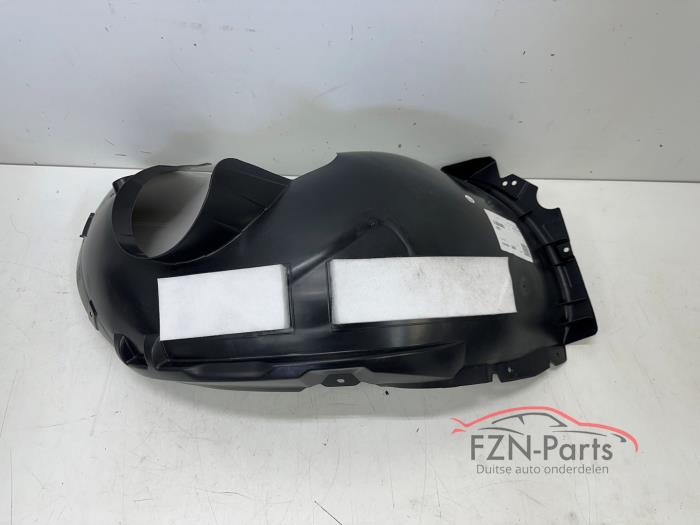 VW Golf 8 Modderkuip Links voor