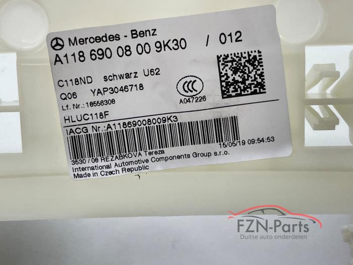 Mercedes-Benz Cla A118 Zwarte Hemel Zwart Compleet Met delen