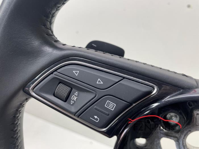 Audi A3 8V Facelift Stuur MF + F1 Platte onderkant