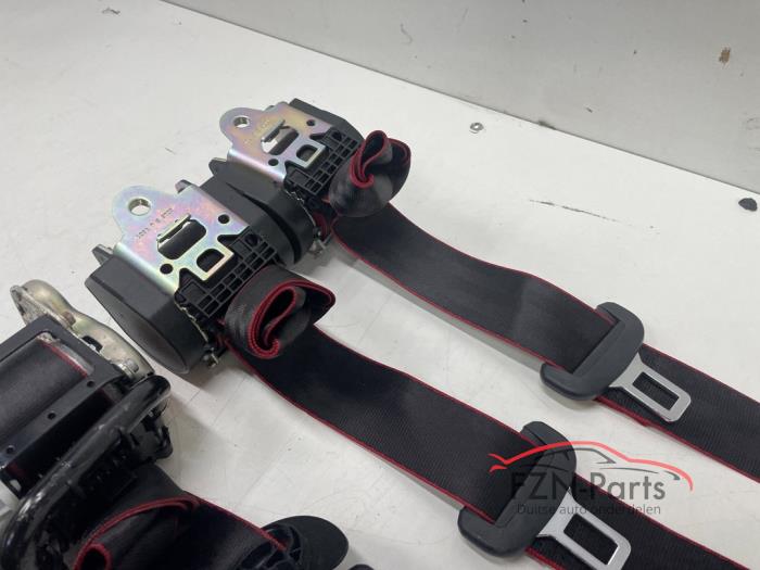 VW Golf 7 GTI/Clubsport 5-Deurs Gordelset Voor+Achter