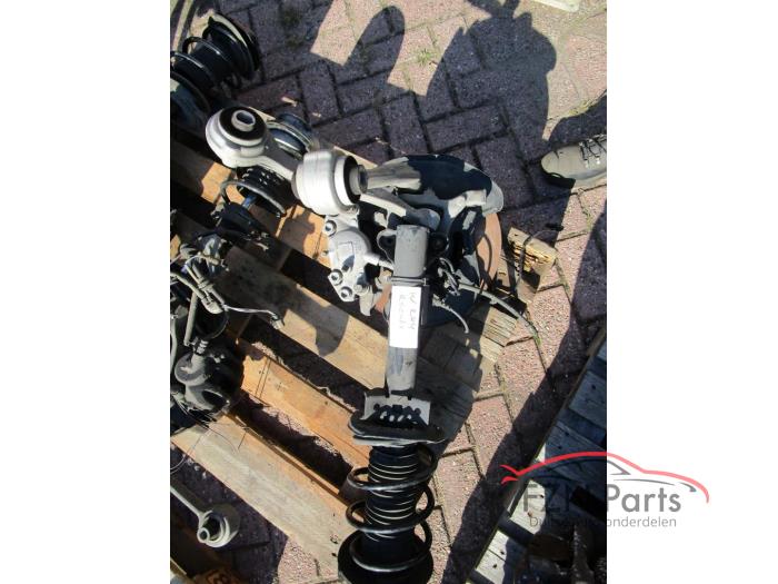Wielophanging rechts-voor Mercedes C-Klasse (22729738)