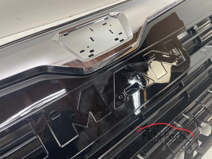 Man TGE Grille Hoogglans Chroom