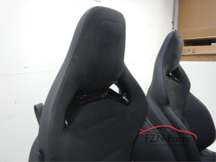 Mercedes-Benz GT AMG Performance Kuipstoelen Stoelen Alcantara Leer Elektrisch verstel en verwarmbaarPast ook in W206 C-Klasse Licht beschadigd achterzijdeVoor stoel stoelen Performance Alcantara leer leder leren zwart stiksel