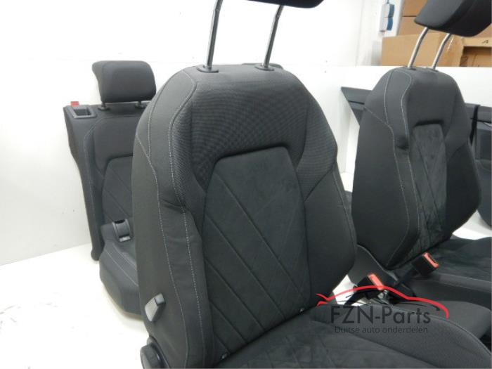 VW Golf 8 5H Interieur Stof Alcantara