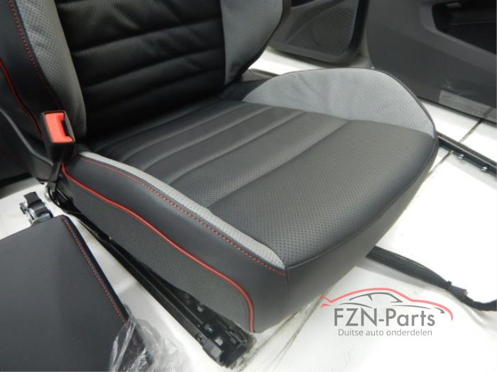 Bekleding Set (compleet) Volkswagen Golf (22744255)