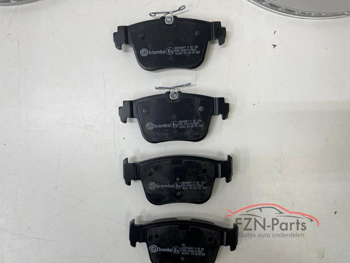 Audi S3 8V /8Y Remschijven Oem Achterzijde + Remblokken Brembo