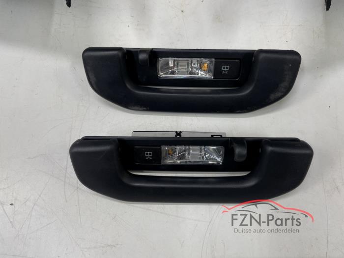 Mercedes-Benz Cla A118 Zwarte Hemel Zwart Compleet Met delen