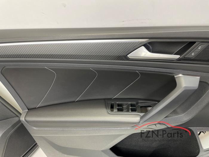 Bekleding Set (compleet) Volkswagen Tiguan (23057284)