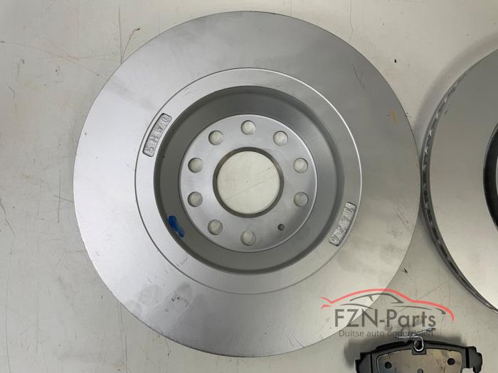 Audi S3 8V /8Y Remschijven Oem Achterzijde + Remblokken Brembo