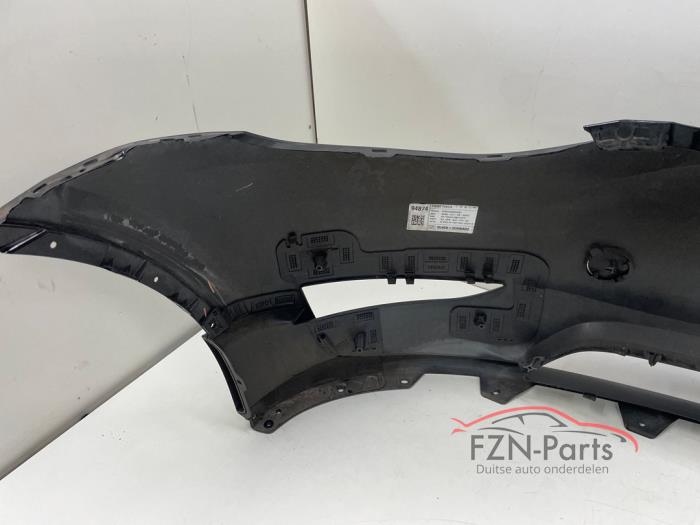 Tesla model Y Voorbumper zwart kaal