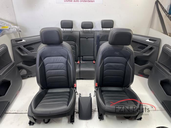 Bekleding Set (compleet) Volkswagen Tiguan (23057284)