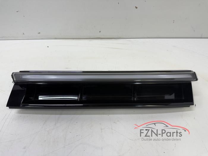 VW Passat B9 CJ Lichtlijst Links Verlicht Grille