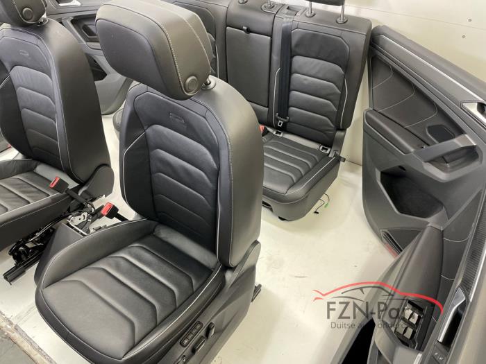 Bekleding Set (compleet) Volkswagen Tiguan (23057284)