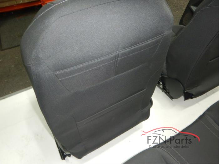 VW Golf 8 5H Interieur Stof Alcantara