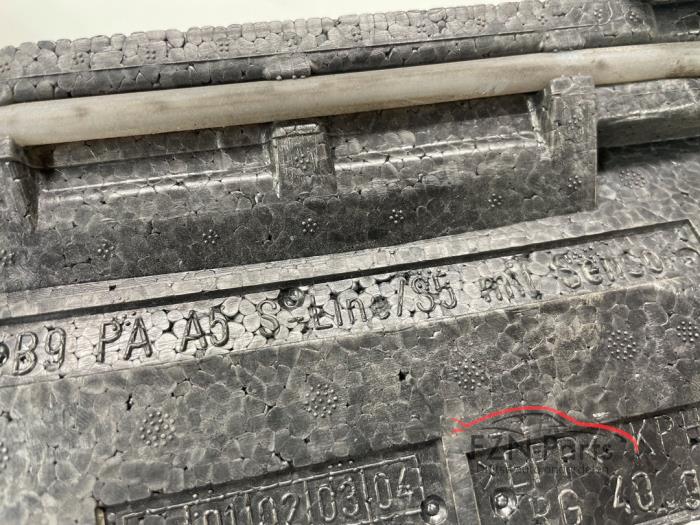 Audi A5 8W S-Line Bumperbalk Schuim Voozijde Met Sensoren