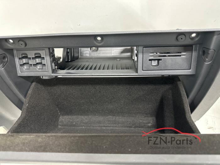 VW Golf 7 Dashboardkastje met slot