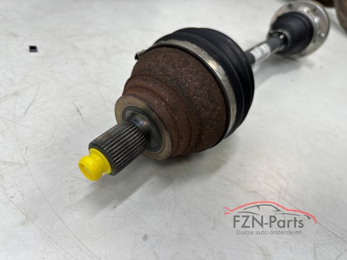 VW Touran 5TA Aandrijfas Links-Voor