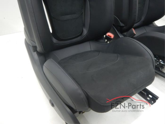 Mercedes-Benz GT AMG Performance Kuipstoelen Stoelen Alcantara Leer Elektrisch verstel en verwarmbaarPast ook in W206 C-Klasse Licht beschadigd achterzijdeVoor stoel stoelen Performance Alcantara leer leder leren zwart stiksel
