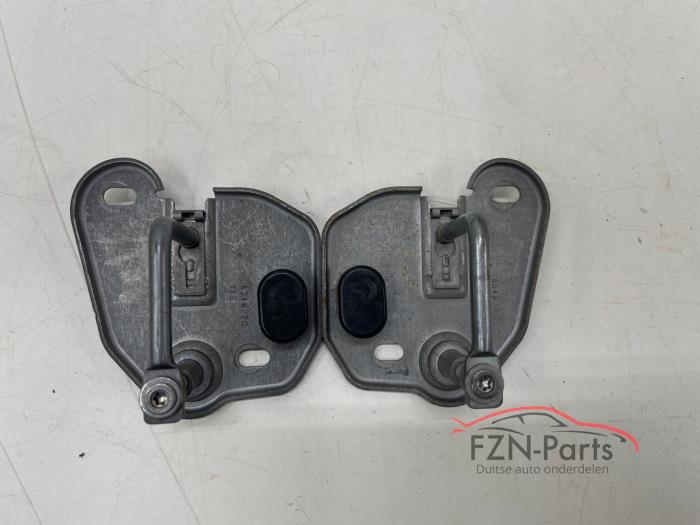 Skoda Kodiaq 565 Vanghaak set links rechts motorkap