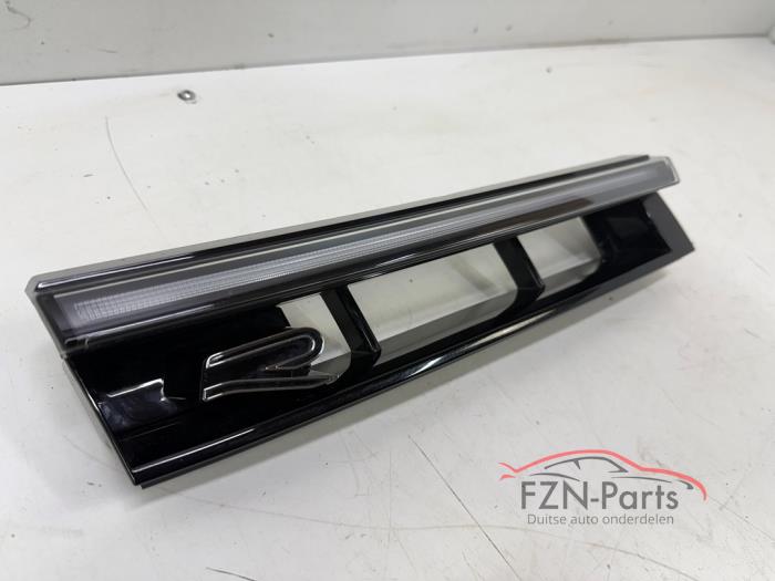 VW Passat B9 CJ Lichtlijst R-Line Rechts Verlicht Grille