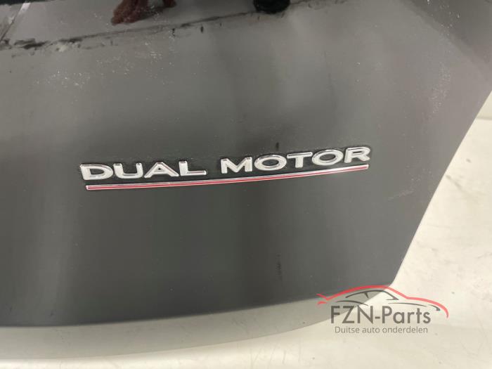 Tesla Model Y Achterklep Met Carbon spoiler