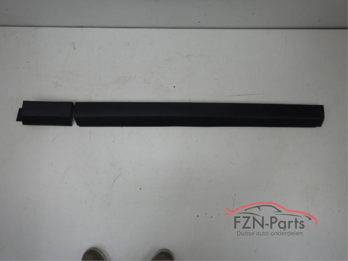 Rolls Royce Cullinan Sideskirt Portier/Scherm lijst Rechts-voor