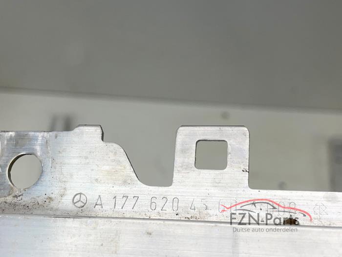 Mercedes-Benz A-klasse w177 Dwarsdrager front onderzijde