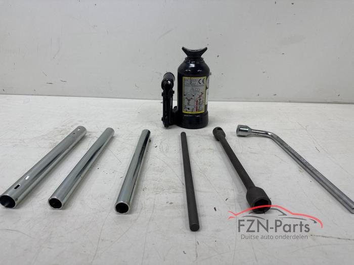 Mercedes-Benz G-Klasse Mopf A463 Krikset + Gereedschap