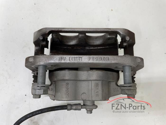 VW ID7 14A Remklauw Links-voor