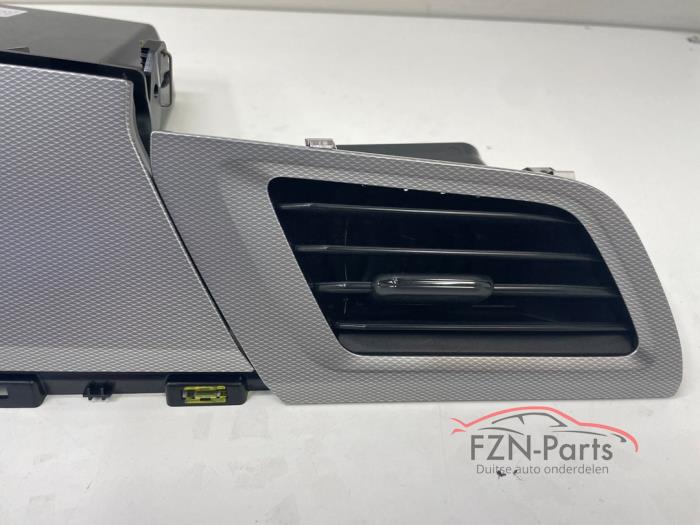 VW Multivan T7 Dashboard Krasje + Luchtroosters Inleg scale light/satijnzwart