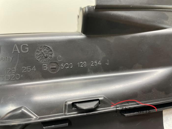 VW Golf 8 2.0 TSI Luchtgeleider