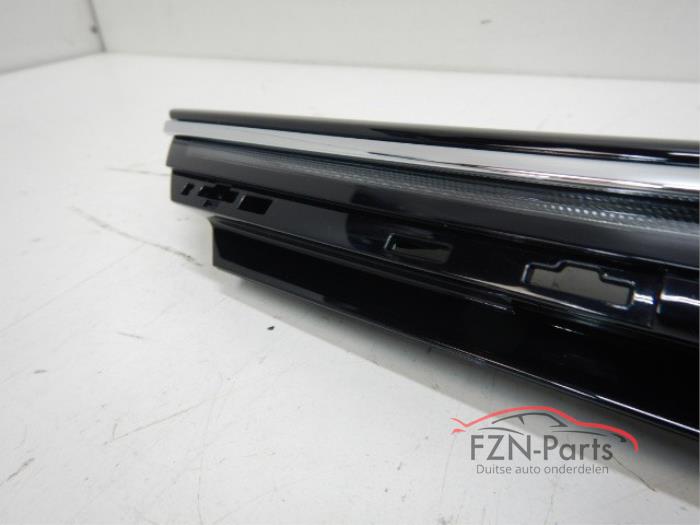 VW Golf 8 GTD Grille Hoogglans Zwart Chrome