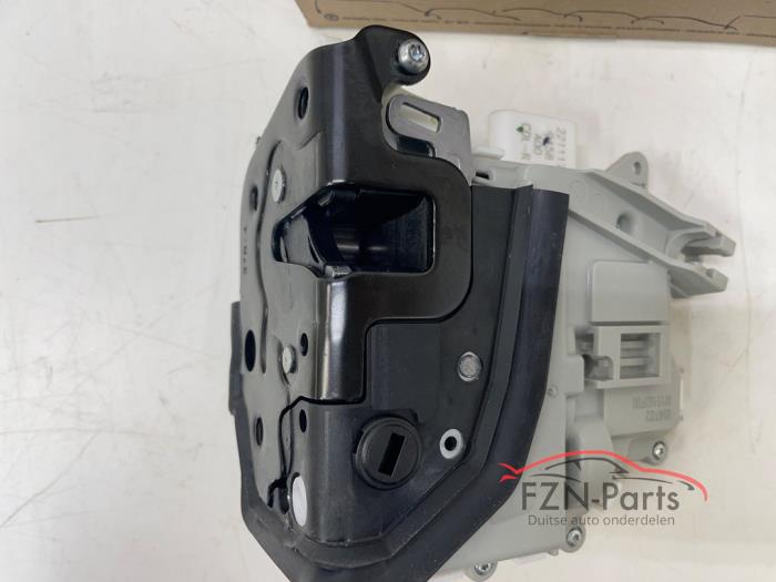 Audi A4 8K Portier deur slot mechaniek Rechts-achter