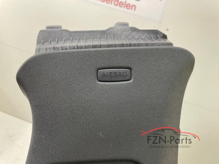 VW ID.7 B-Stijl rechts Zwart