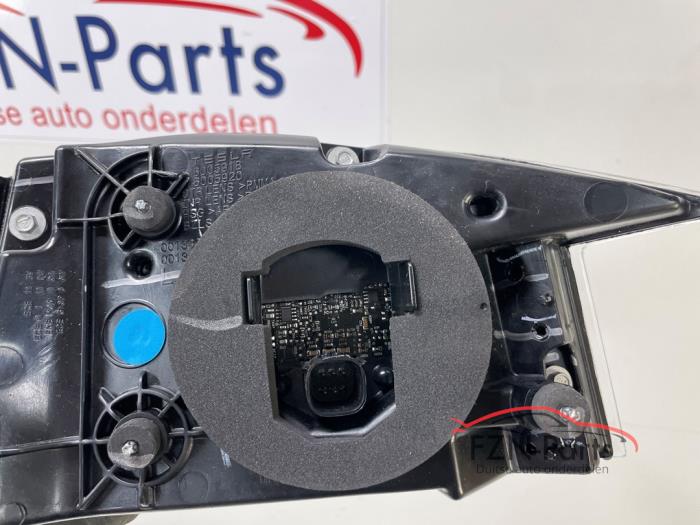 Tesla Model S Achterlicht Links