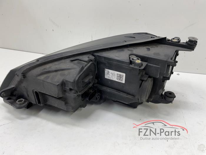 VW Golf 7 GTE VOLLED Koplamp Rechts