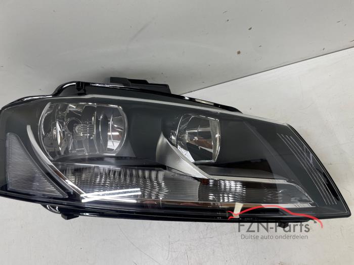 Audi A3 8P Facelift Koplamp Rechts Halogeen H7