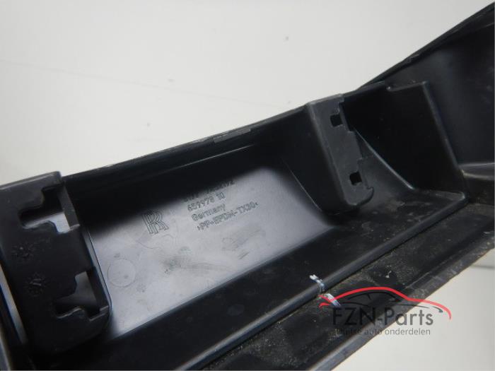 Rolls Royce Cullinan Sideskirt Portier/Scherm lijst Rechts-voor