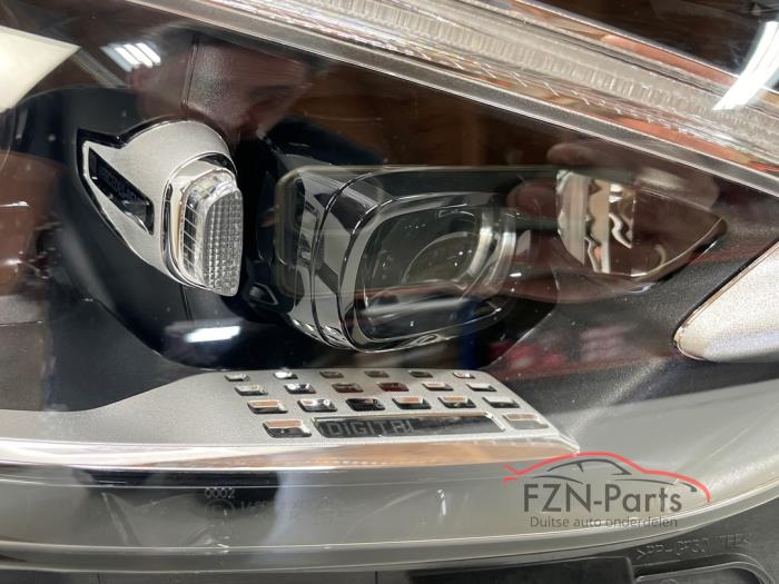 Mercedes-Benz C-Klasse W206 Koplamp Rechts VOLLED Digital Light