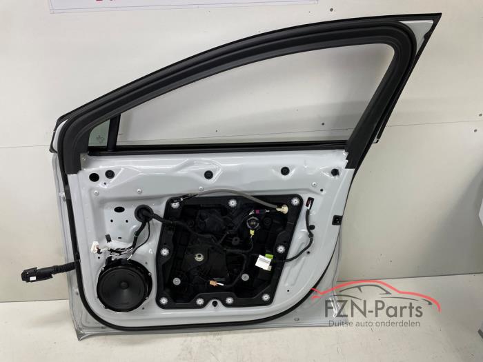 VW ID.7 Portier rechts voor LS9R