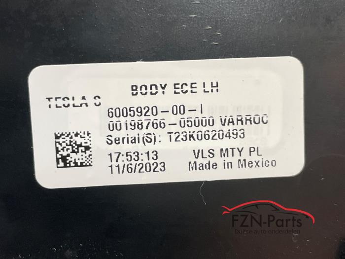 Tesla Model S Achterlicht Links