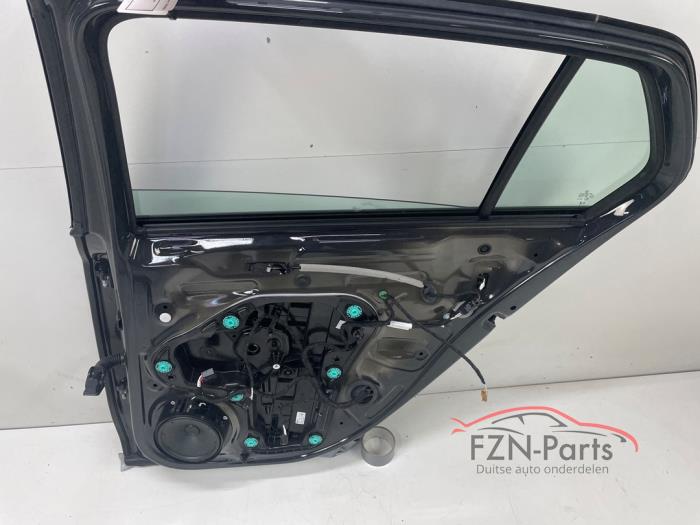 Vw Golf 8 Portier rechts-achter LI7F
