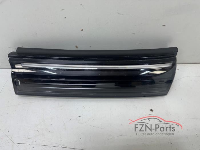 VW Tiguan 571 Verlichte grille Links