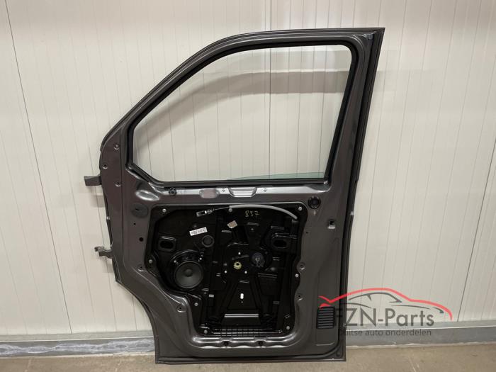 VW Transporter T6.1 Portier Rechts LR7H